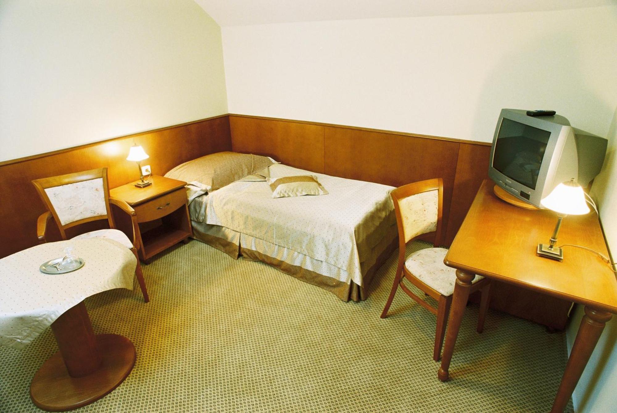 Park Hotel Tartuf Beladice Εξωτερικό φωτογραφία