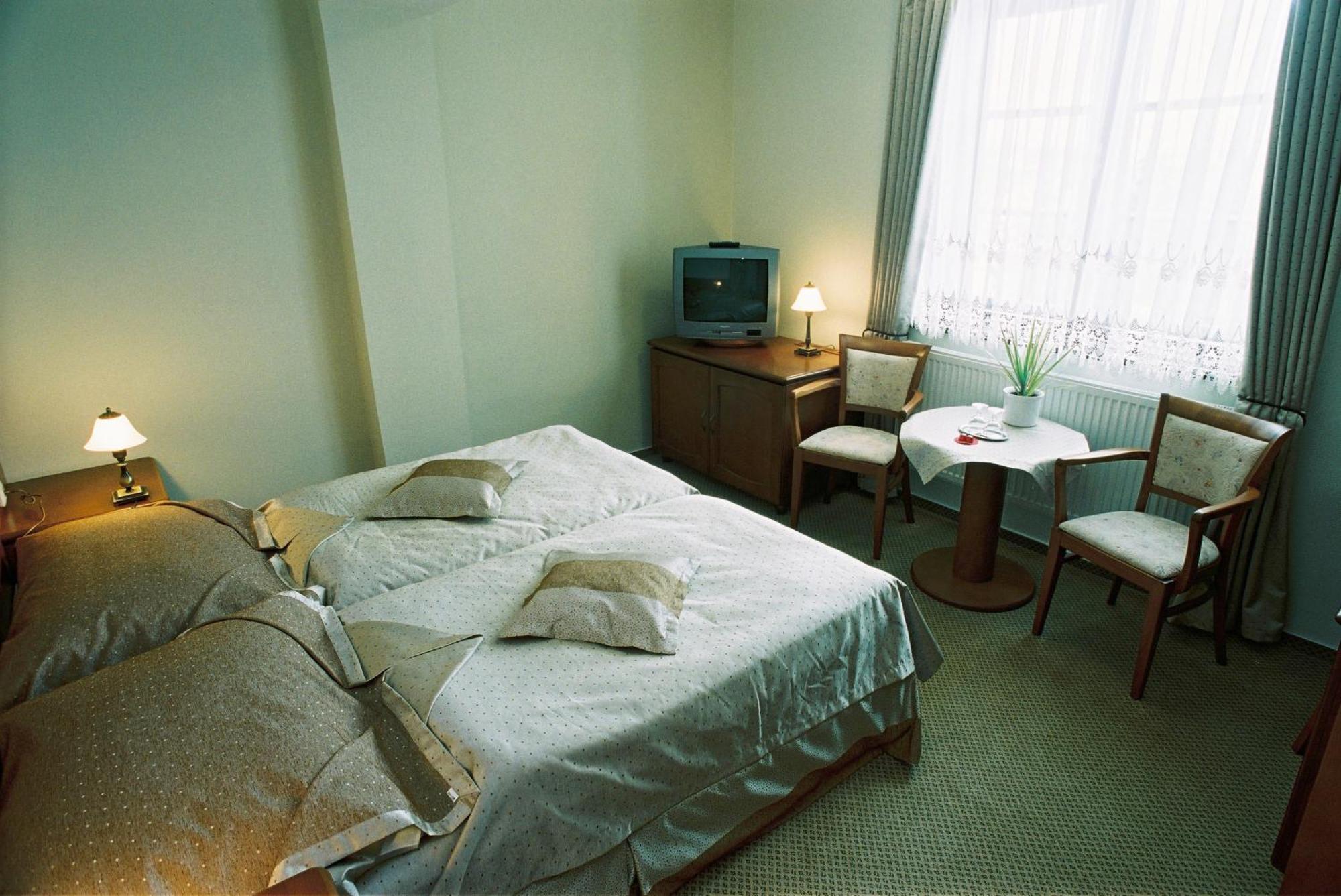 Park Hotel Tartuf Beladice Εξωτερικό φωτογραφία